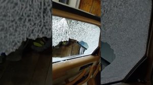 мерседес W 126 морозы лопнули стекла.