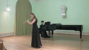 Ольга Маренкова (флейта) 
Анастасия Чичелова (фортепиано)