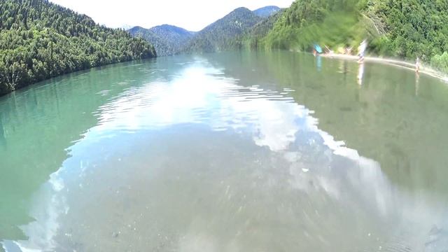 Озеро Рица, съёмка под водой в Абхазии