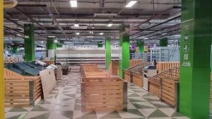 Подготовка к открытию супермаркета «Перекрёсток» на улице Рождественская 11