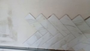 кафель кабанчик укладка ёлочка на фартук