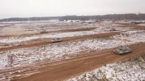 Военнослужащие на полигонах совершенствуют стрельбу из штатного оружия, вождение боевых машин