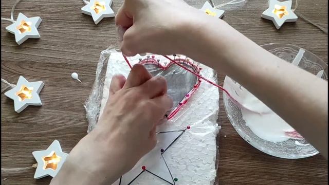 КЛАССНЫЕ НОВОГОДНИЕ ИГРУШКИ ИЗ НИТОК МК. Такие сможет сделать даже ребенок. Игрушки DIY НГ 2023