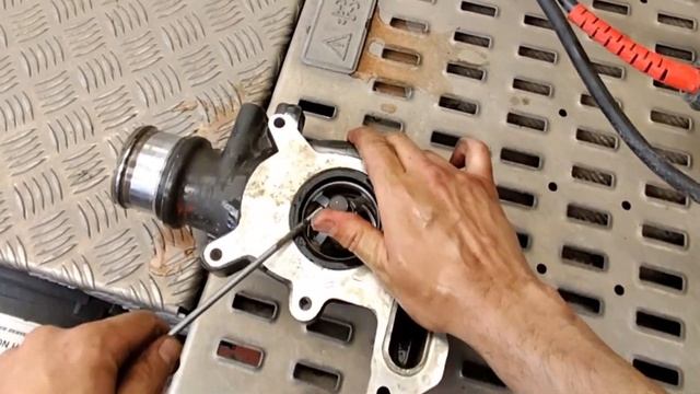 DAF TRUCK Mx11 overheating and thermostat replacement смотреть онлайн