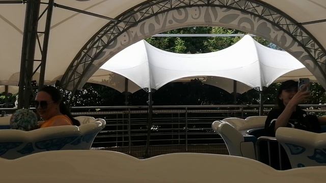 Аттракцион Чайные чашки смотреть онлайн