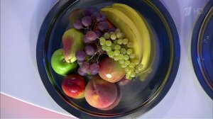 Вы неправильно едите фрукты: как исправить ошибки? Жить здорово! Фрагмент выпуска от 28.10.2016