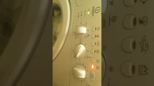 Как правильно стирать белое и цветное бельё на стиральной машине Indesit WIUL103