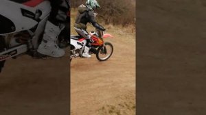 Suzuki RMX 250 és Honda CR 125