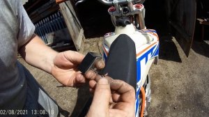 KAYO K1-замена батарейки на штатном китайском одноразовом счётчике моточасов с залитой батарейкой.