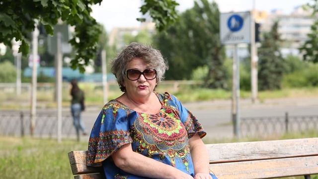 Как очистить одежду от губной помады