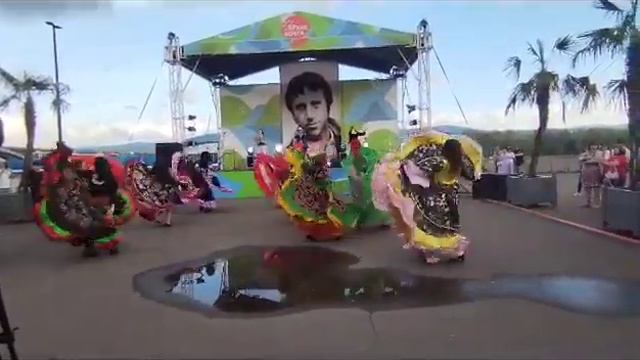 "Цыганский Дорога" - "Кони привередливые" смотреть онлайн