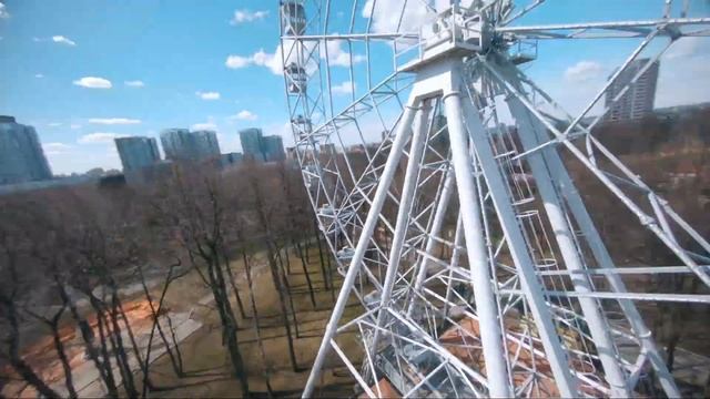 Парк Горького. Май 2020 смотреть онлайн