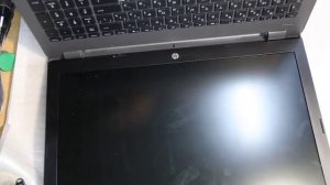 Ноутбук HP 250G6 торохтит вентилятор. Серия 1. Разбираем корпус.