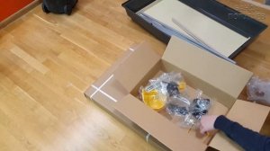 Распаковка вольера для Банды волнистых попугаев Ferplast Planeta