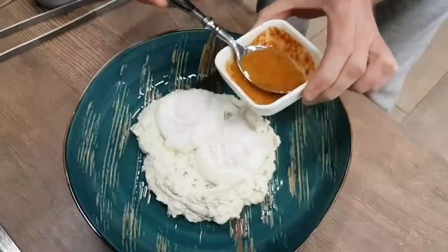 Идеальный завтрак. Яйца пашот по-турецки. Чилбыр или Turkish egg.