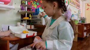 Будущие профессии детей. Врач.