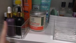 Расхламление. Разбираем шкаф в ванне.