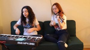 TONES AND I - Dance Monkey (The Green Couch Sessions)