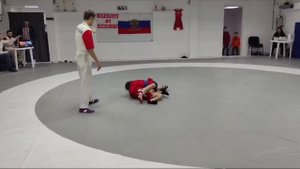 Девочка выиграла мальчика в сухую