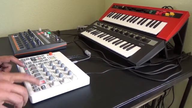 Yamaha Reface CP - Yamaha Reface YC - Arturia DrumBrute Impact - Elektron Model:Samples смотреть онлайн