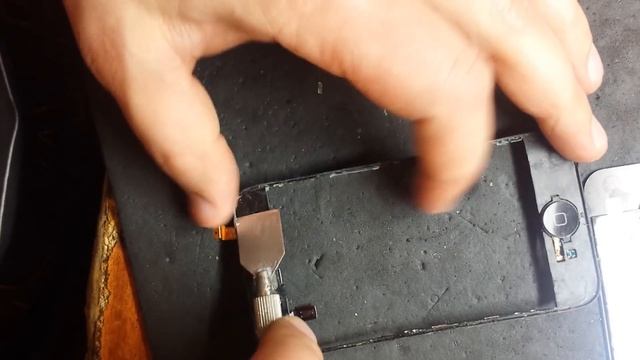 Apple iPhone 3GS замена сенсорного экрана и кнопки HOME – смотреть ...