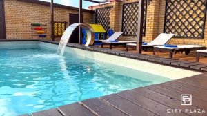 Отель с подогреваемым бассейном на крыше Сити Плаза в Геленджике