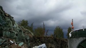 Бурение дыр в железобетонных колодцах отбойным молотком