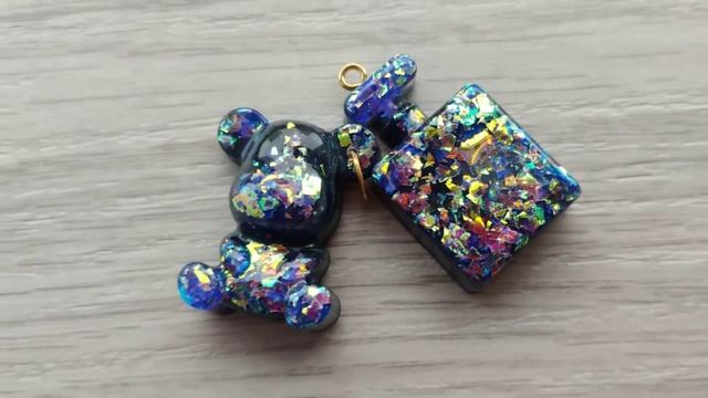 Брелок из эпоксидной смолы: мишка и парфюм ?? смотреть онлайн