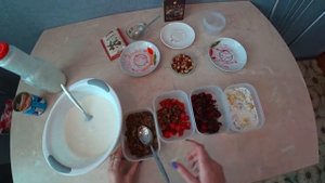 Как сделать мороженое из йогурта. ЦЕЛЫХ 4 ВКУСА!!! Элементарный рецепт в домашних условиях.