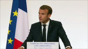 Эммануэль Макрон: обсуждать европейскую безопасность необходимо при участии России