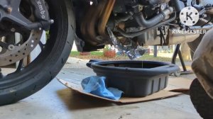 First Oil Change on GSX S1000 GT - 600 Mile Service + Update Service Reminder