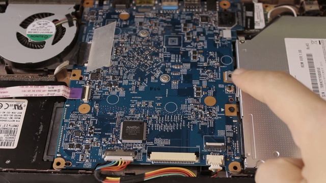 Что делать если ноутбук не заряжается? Acer ex2519 исправен, но адаптер не заряжает. смотреть онлайн