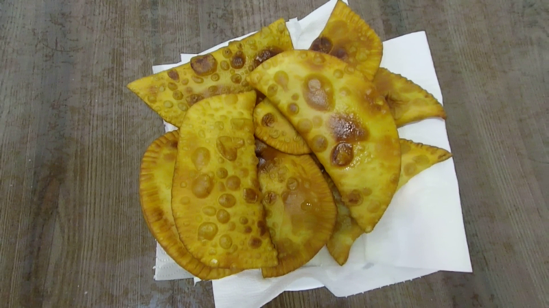 Домашние чебуреки с хрустящим тестом и сочной начинкой! Чебуреки на кипятке, рецепт идеального теста