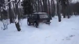 Нива на резине 235/75/15
