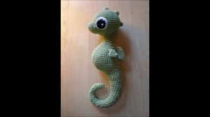 crochet seahorse