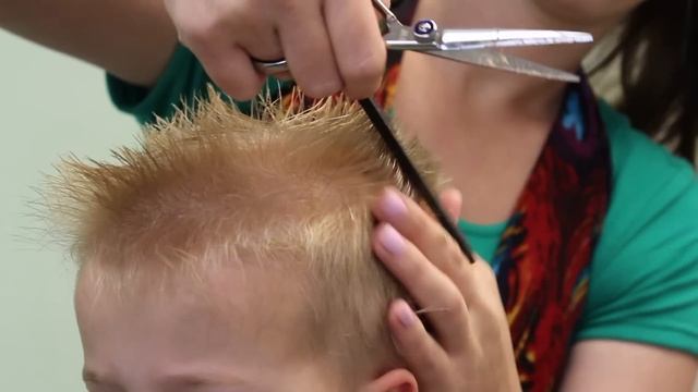 Toddler Boy Haircut смотреть онлайн