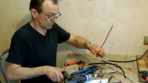 Приспособление для скрутки проводников