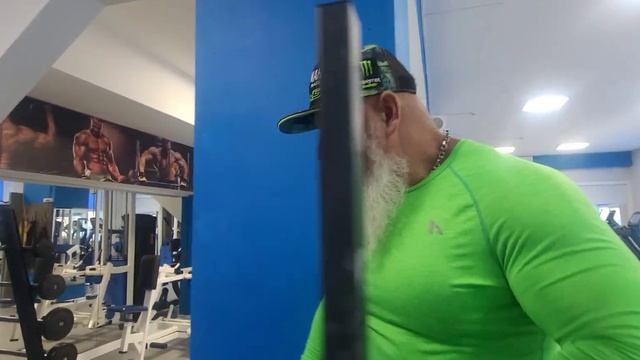 Обычная тренировка бицепса, на силу.