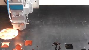 Лазерный станок Raycus 1000w режет черную сталь 6 мм/ Купить лазерный станок для резки металла