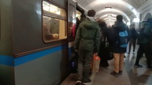 Метропоезд 81-740 Русич На Станции Курская,Арбатско-Покровская Линия.