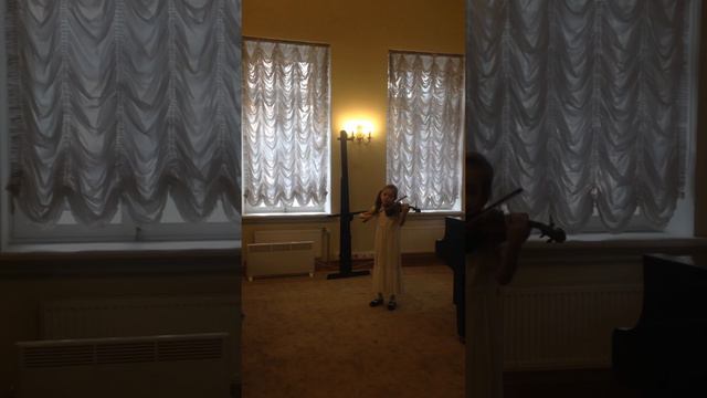 София Казакова, скрипка , 7 лет,18.03.2019 Перголези «Сицилиана» смотреть онлайн