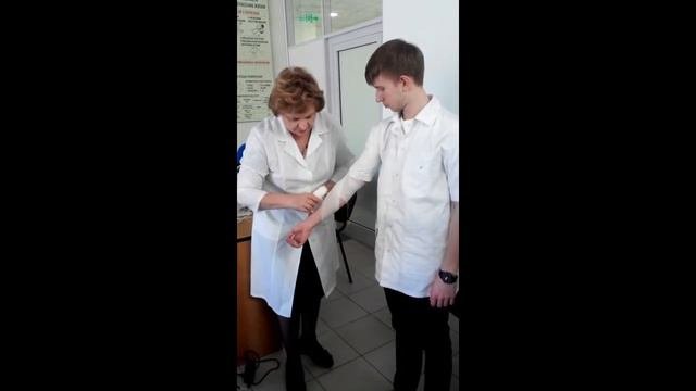 Десмургия.  Черепашья повязка расходящаяся и сходящаяся