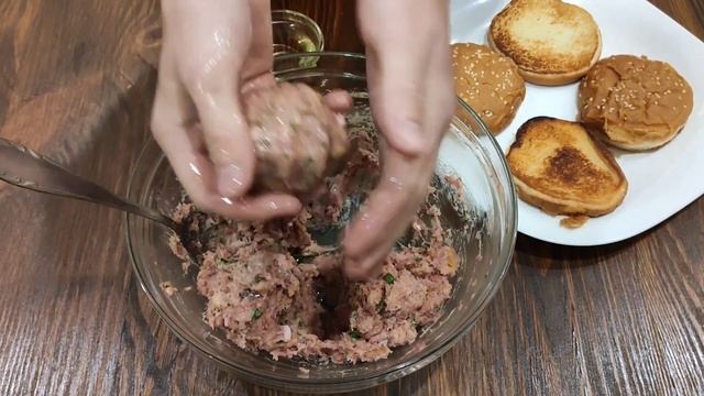 Рецепт СУПЕР БУРГЕРА. Тайная разработка McDonalds. Готовим ДОМА. Готовит Никита Сергеевич