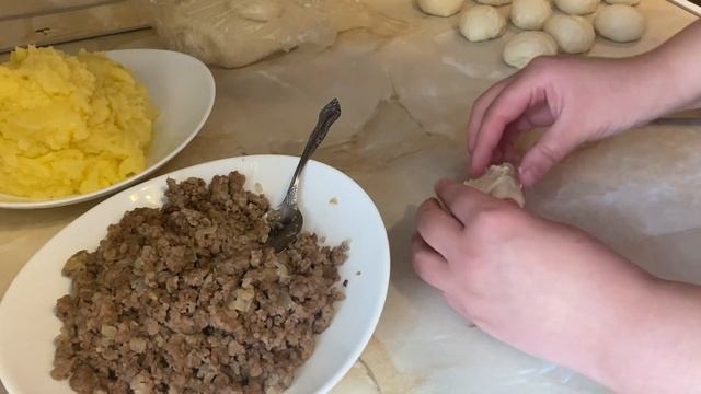 ЧТО МОЖНО ПРИГОТОВИТЬ НА УЖИН ОБЕД | идеи для ужина | идеи для обеда| щи, пирожки без яиц и дрожжей смотреть онлайн