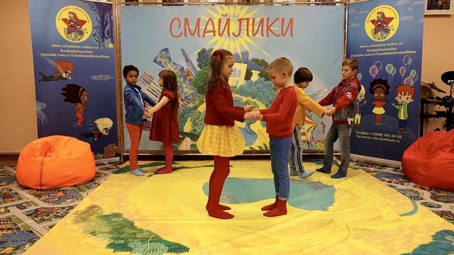 Танец Смайлика _ Танцуем и поем вместе с популярной группой смотреть онлайн