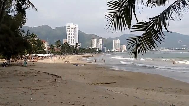 Пляж без волн в Нячанге. Хороший пляж с чистой водой Нячанг