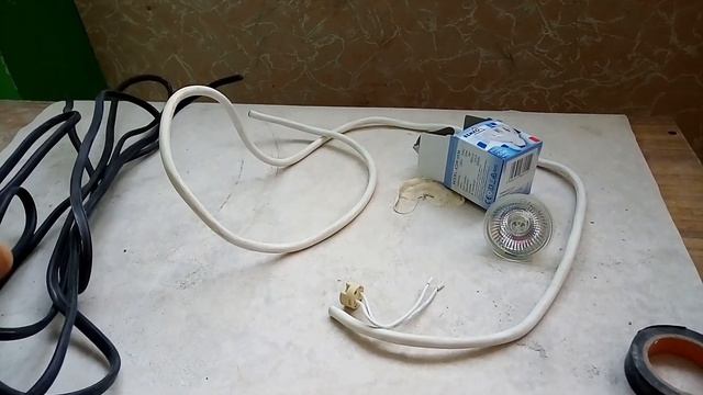 Просто установил точечный светильник #Своимируками