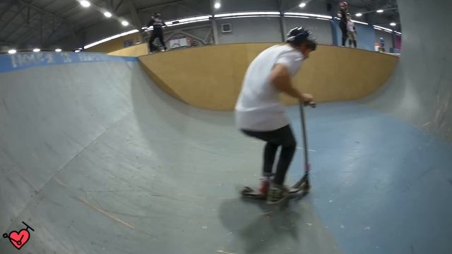 КАК СДЕЛАТЬ ФУТДЖЕМ НА САМОКАТЕ | ЛУЧШАЯ ОБУЧАЛКА смотреть онлайн