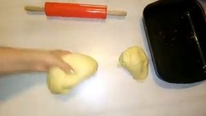 Пирог с колбасой, грибами и картофелем