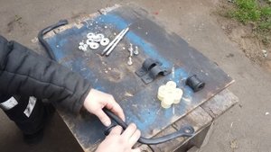 Москвич. Ремонт стабилизатора.